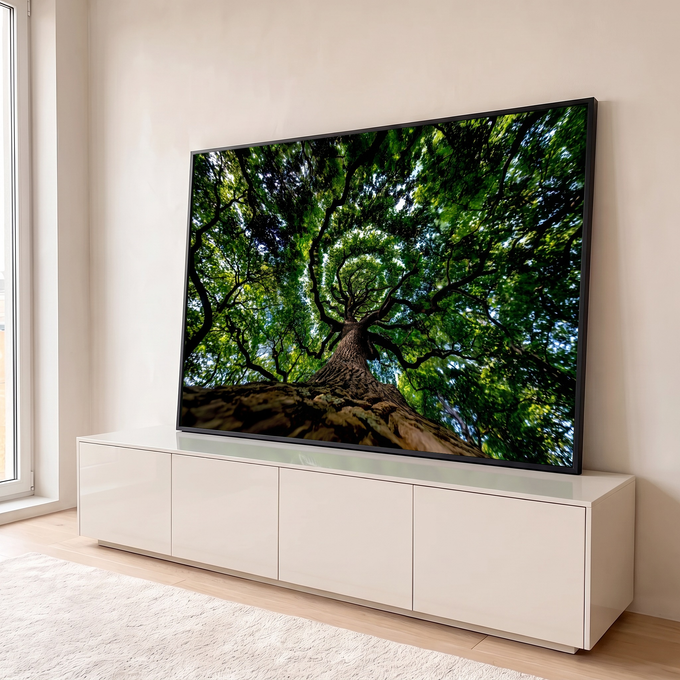 Quadro Decorativo Grande Copa de Árvore Folhas para Sala | quadros decorativos para sala | vista de baixo para cima de árvore com galhos em espiral e folhagem verde densa | em Quadros para Sala | Porao dos Quadros