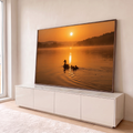 Pata com três patinhos nadando em lago com névoa sob o sol laranja do amanhecer, quadro decorativo