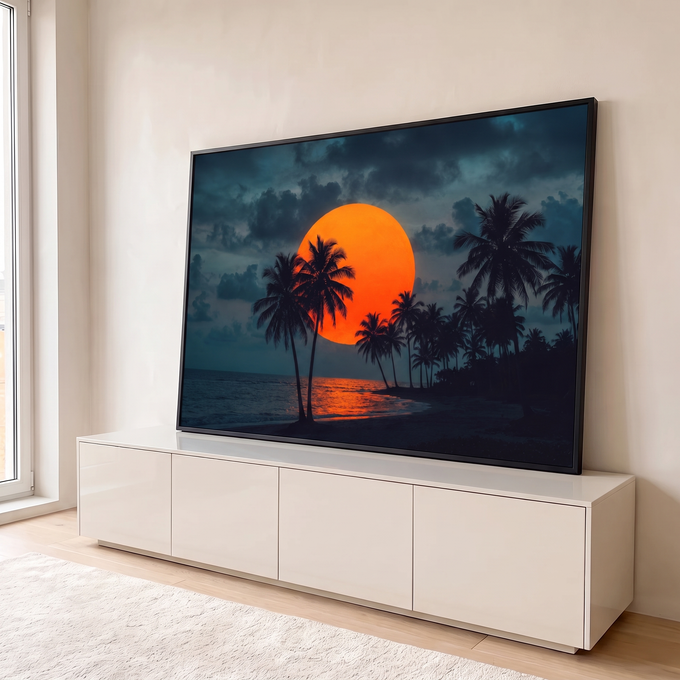 Quadro Decorativo Grande Lua entre Palmeiras para Sala | quadros decorativos para sala | lua laranja gigante atrás de palmeiras em silhueta numa praia ao entardecer | em Quadros para Sala | Porao dos Quadros