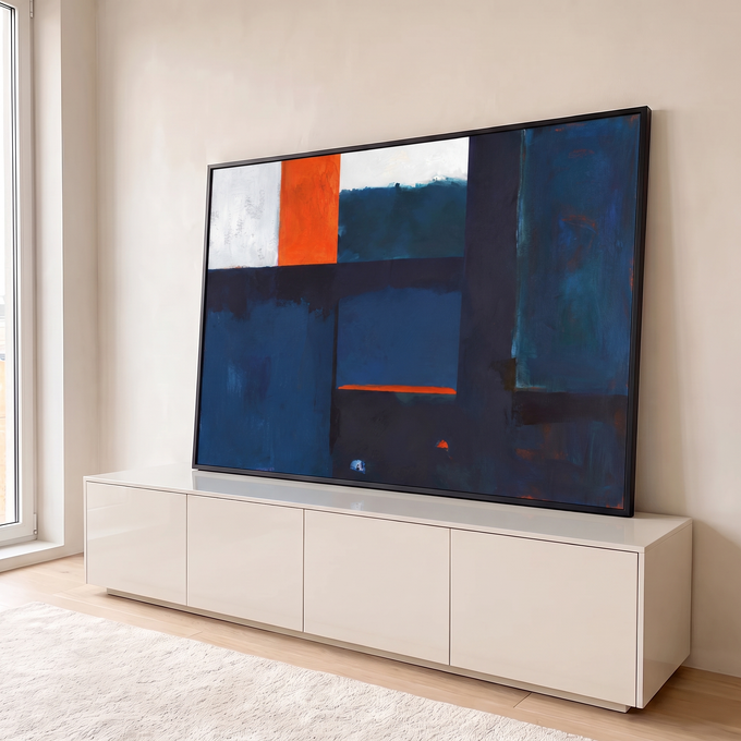 Quadro Decorativo Grande Abstrato Azul para Sala | quadros decorativos para sala | pintura abstrata em blocos de azul marinho, branco e laranja com faixa de horizonte | em Quadros para Sala | Porao dos Quadros
