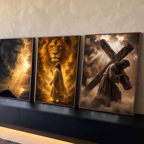 Quadro Decorativo Kit 3 Telas Jesus Cristo Leão para Sala | quadros decorativos para sala | tríptico de Jesus Cristo, leão dourado e cruz em céu dramático | Porao dos Quadros