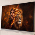 Jesus com coroa de espinhos ao lado do leão de Judá e cruz em chamas em fundo laranja, quadro decorativo