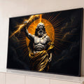 Zeus em estilo estátua erguendo raio dourado diante de halo solar e nuvens escuras, quadro decorativo