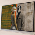 Quadro Decorativo Grande Casal Estilizado Preto para Sala | quadros decorativos para sala | mulher de peruca loira e vestido xadrez ao lado de homem com rosto pintado em preto e branco | Porao dos Quadros