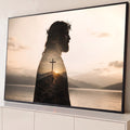 Quadro Decorativo Grande Jesus para Sala Bege | quadros decorativos para sala | silhueta de Jesus com coroa de espinhos e cena de cruz ao pôr do sol sobreposta | Porao dos Quadros