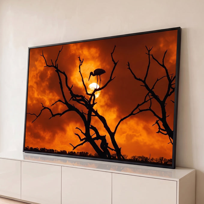 Quadro Decorativo Grande Ave em Galho Seco para Sala Laranja | quadros decorativos para sala | silhueta de ave em galho seco contra céu laranja intenso ao pôr do sol | Porao dos Quadros