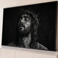 Quadro Decorativo Grande Jesus Branco para Sala | quadros decorativos para sala | homem com coroa de espinhos e gotas de sangue no rosto em preto e branco | Porao dos Quadros