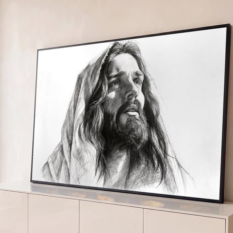 Desenho a grafite de Jesus Cristo com manto e olhar elevado em preto e branco, quadro decorativo