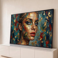 Quadro Decorativo Grande Mulher Olhar Azul para Sala Dourado - Borda Infinita / 65x100cm