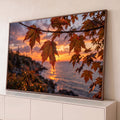 Folhas de bordo com gotas de chuva em contraluz e pôr do sol laranja sobre o mar, quadro decorativo