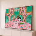Quadro Decorativo Grande Gatos no Chá da Tarde para Sala | quadros decorativos para sala | gatos fofos sentados numa mesa de chá rosa com doces e lustre de cristal | Porao dos Quadros