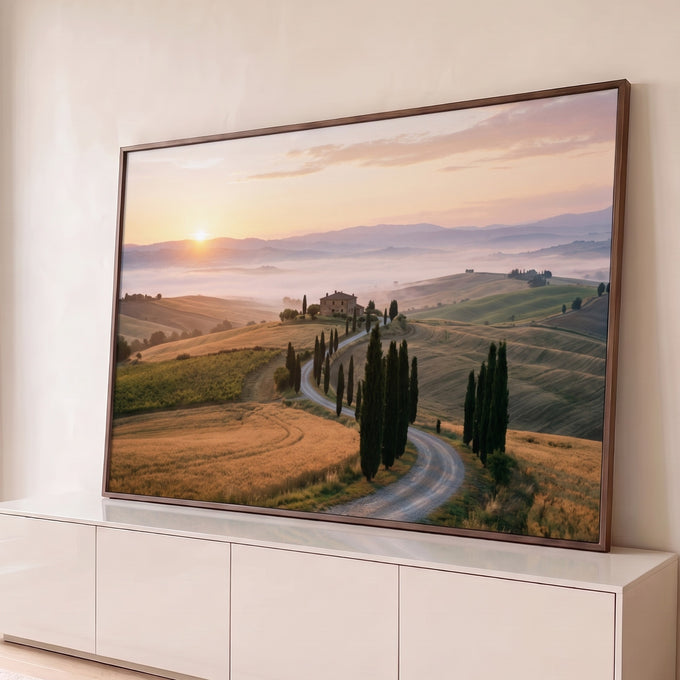 Quadro Decorativo Grande Paisagem para Sala Bege | quadros decorativos para sala | estrada de terra entre ciprestes levando a casa de pedra ao amanhecer na Toscana | Porao dos Quadros