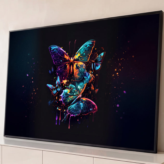 Quadro Decorativo Grande Borboletas Neon Preto para Sala | quadros decorativos para sala | borboletas neon em azul, roxo e laranja com respingos de tinta sobre fundo preto | Porao dos Quadros