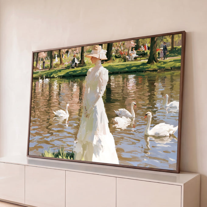 Quadro Decorativo Grande Mulher com Cisnes para Sala Branco | quadros decorativos para sala | mulher elegante de branco com chapéu observando cisnes em lago no parque | Porao dos Quadros