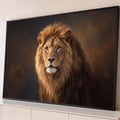 Leão de frente com juba dourada sobre fundo marrom escuro em estilo pintura a óleo, quadro decorativo