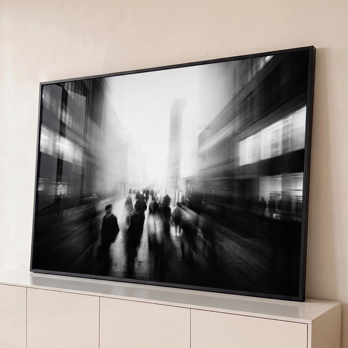 Quadro Decorativo Grande Rua Urbana para Sala Preto | quadros decorativos para sala | rua urbana em preto e branco com silhuetas borradas em longa exposição | Porao dos Quadros