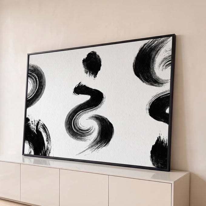 Quadro Decorativo Grande Pincelada Abstrata para Sala Preto | quadros decorativos para sala | pincelada preta em espiral sobre fundo branco texturizado estilo caligrafia oriental | Porao dos Quadros