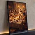 Quadro Decorativo Grande Santa Ceia Jesus para Sala Marrom | quadros decorativos para sala | Jesus e apóstolos reunidos à mesa em cena da Santa Ceia com velas acesas | Porao dos Quadros