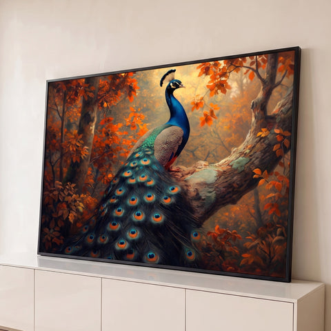 Pavão de plumagem azul e verde pousado em galho entre folhas laranja de outono, quadro decorativo