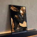 Quadro Decorativo Mulher de Perfil em Preto e Dourado | quadros decorativos para sala | mulher negra de perfil com turbante preto e pinceladas douradas texturizadas | Porao dos Quadros