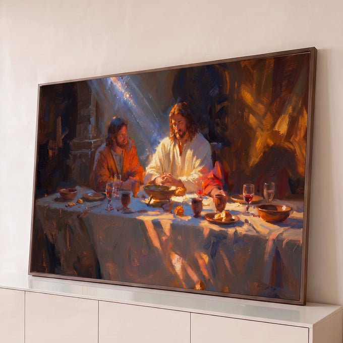 Quadro Decorativo Grande Jesus e Discípulo para Sala Laranja | quadros decorativos para sala | dois homens à mesa com pão e vinho sob feixe de luz dourada | Porao dos Quadros