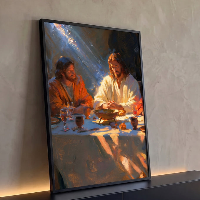 Quadro Decorativo Grande Ceia com Jesus para Sala Laranja | quadros decorativos para sala | Jesus e um apóstolo à mesa da Última Ceia sob luz dourada | Porao dos Quadros