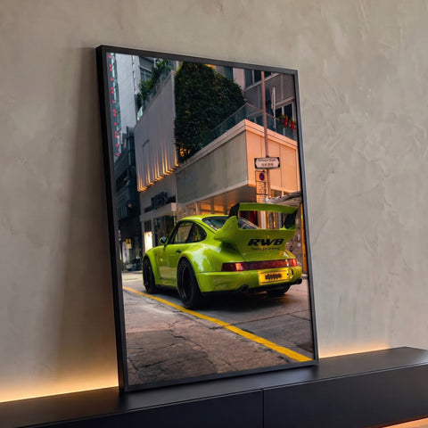 Porsche 911 RWB verde-limão com aerofólio em rua urbana de Hong Kong, fotografia, quadro decorativo