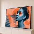 Retrato de mulher negra em azul com sol laranja pintado no olho e veleiro no mar, quadro decorativo
