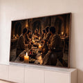 Jesus parte o pão com os apóstolos em mesa à luz de velas sob arcos de pedra, quadro decorativo