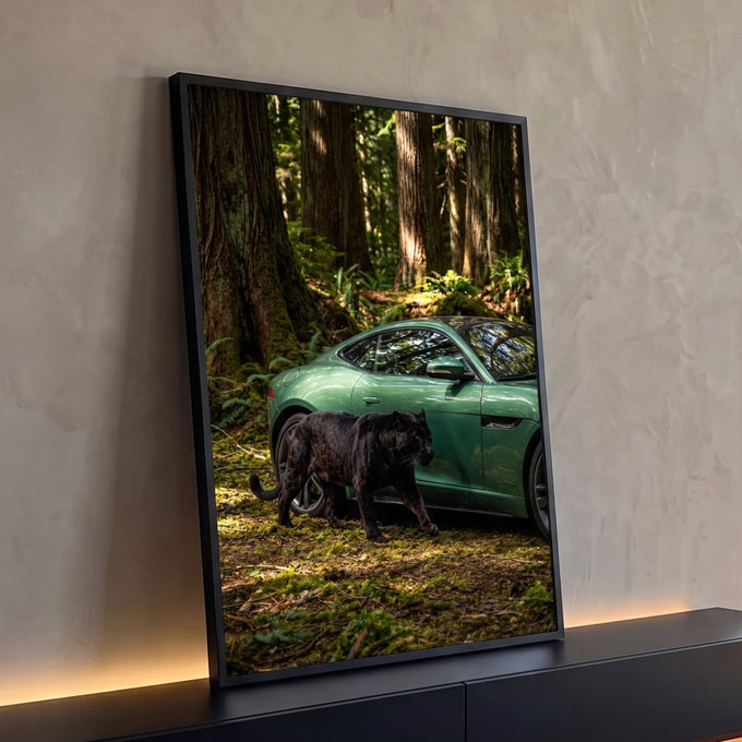 Pantera negra caminhando ao lado de carro esportivo verde em floresta de sequoias, quadro decorativo