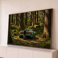 Carro esportivo verde numa floresta de sequoias com pantera negra sentada atrás dele, quadro decorativo