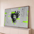 Quadro Decorativo Grande Medusa com Olhos para Sala Cinza | quadros decorativos para sala | cabeça de Medusa em cinza com cabelos de cobras e olhos verde neon brilhantes | Porao dos Quadros