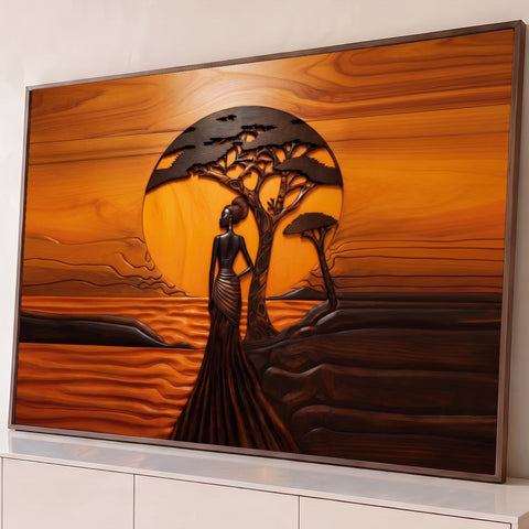 Mulher africana de vestido longo sob acácia e grande sol laranja, efeito madeira entalhada, quadro decorativo