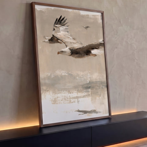Quadro Decorativo Águia Careca em Voo Estilo Pintura | quadros decorativos para sala | águia careca em voo pintada em tons marrom e bege com fundo abstrato | Porao dos Quadros