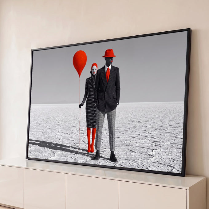 Quadro Decorativo Grande Casal Estilo para Sala Preto | quadros decorativos para sala | casal estiloso em preto, branco e vermelho posando num deserto de sal branco | Porao dos Quadros