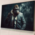 Quadro Decorativo Grande Gorila de Terno para Sala Cinza | quadros decorativos para sala | gorila de terno fumando charuto com fumaça ao fundo em tons escuros | Porao dos Quadros