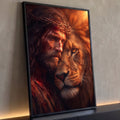 Quadro Decorativo Grande Jesus Dourado para Sala | quadros decorativos para sala | rosto de homem ferido com coroa de espinhos encostado em leão dourado | Porao dos Quadros
