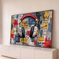 Quadro Decorativo Grande Fone de Ouvido para Sala Vermelho | quadros decorativos para sala | fone de ouvido vermelho e preto em fundo grafite colorido com coroas e rabiscos | Porao dos Quadros