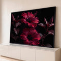 Quadro Decorativo Grande Hibisco para Sala Vermelho | quadros decorativos para sala | duas flores de hibisco vermelho escuro com estames visíveis sobre fundo preto | Porao dos Quadros