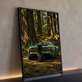 Pantera negra sentada atrás de carro esportivo verde em floresta de sequoias, quadro decorativo