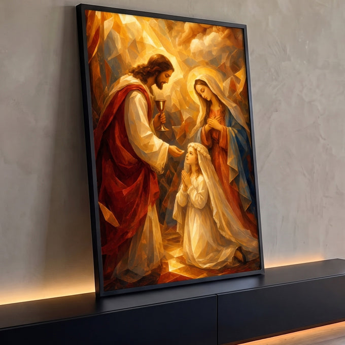 Quadro Decorativo Grande Primeira Comunhão para Sala Dourado | quadros decorativos para sala | Jesus dá comunhão a uma menina ajoelhada ao lado de Nossa Senhora, fundo dourado fragmentado | Porao dos Quadros