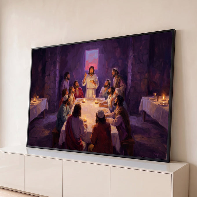 Quadro Decorativo Grande Última Ceia para Sala Roxo | quadros decorativos para sala | Última Ceia com Jesus e doze apóstolos em cena iluminada por velas e tons roxos | Porao dos Quadros