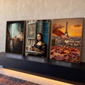 Quadro Decorativo Kit 3 Telas Mona Lisa Marrom para Sala | quadros decorativos para sala | trio urbano com Mona Lisa moderna, trem na chuva e folha refletindo a Torre Eiffel | Porao dos Quadros