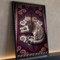 Quadro Decorativo Grande Leopardo das Neves para Sala | quadros decorativos para sala | leopardo-das-neves deitado sobre tapete ornamentado em vermelho e azul | Porao dos Quadros