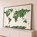 Quadro Decorativo Grande Mapa Mundi para Sala Verde | quadros decorativos para sala | mapa-múndi ilustrado com continentes formados por folhas tropicais verdes e flores coloridas | Porao dos Quadros