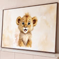 Quadro Decorativo Grande Filhote de Leão para Quarto de Bebê | quadros decorativos para sala | filhote de leão fofo em aquarela com olhos grandes e sorriso doce | Porao dos Quadros