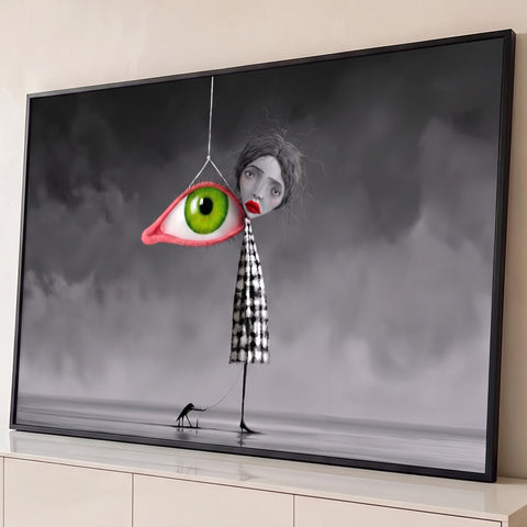 Mulher surreal de vestido xadrez com olho verde gigante suspenso e pássaro na coleira, quadro decorativo