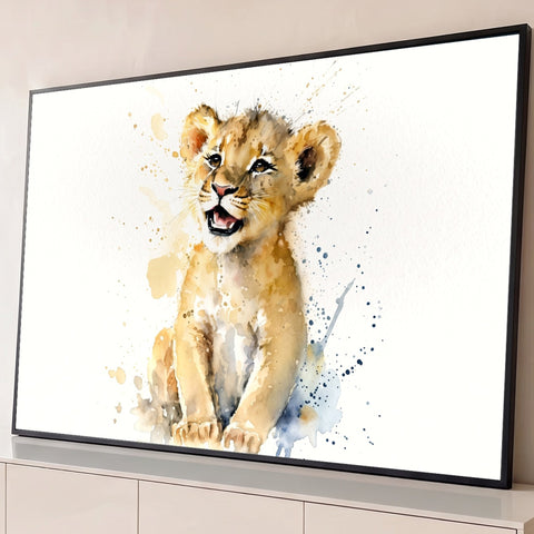 Filhote de leão sorrindo em aquarela dourada com respingos azuis sobre fundo branco, quadro decorativo