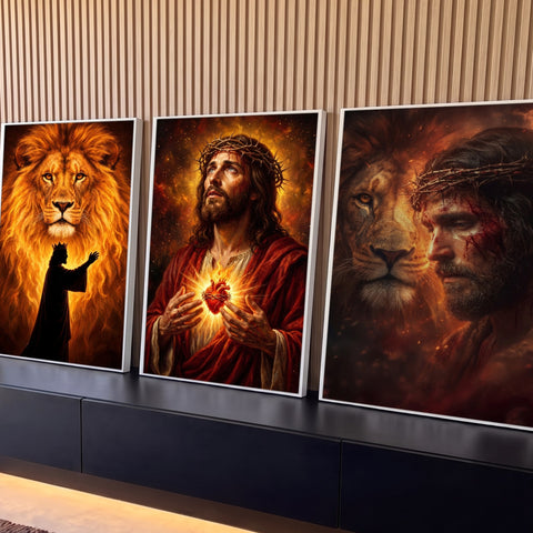 Quadro Decorativo Kit 3 Telas Leão e Jesus para Sala Laranja | quadros decorativos para sala | leão com juba em chamas ao lado de Jesus com coroa de espinhos segurando coração sagrado | Porao dos Quadros