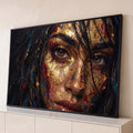 Rosto de mulher com olhos cor de mel, folha de ouro e pinceladas a óleo em fundo escuro, quadro decorativo